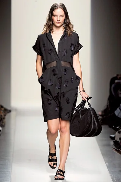 Look 7